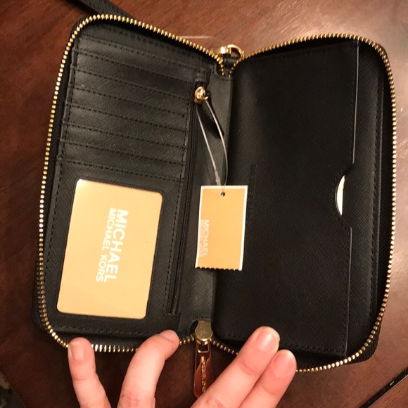 Michael Kors Wristlet - Picture 3 of 6
